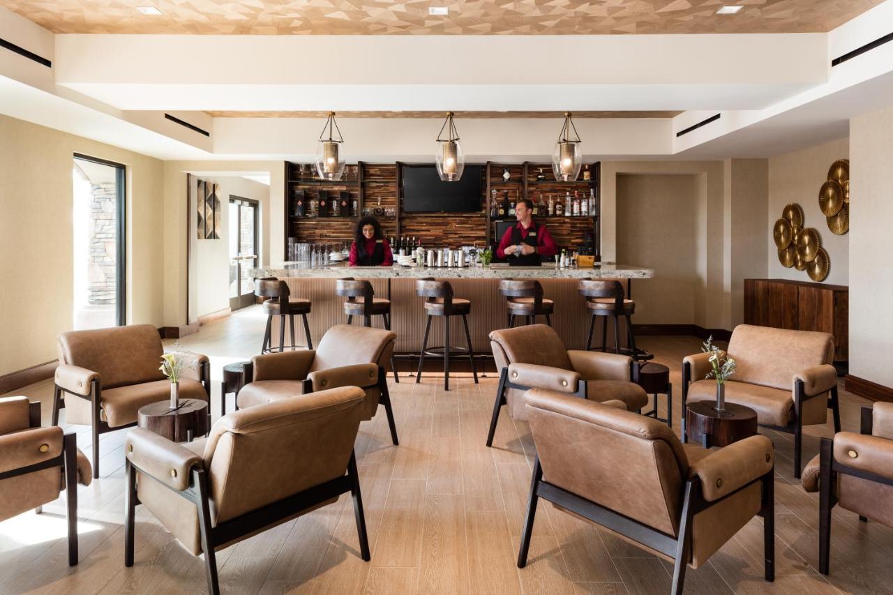Bear Springs Hotel Хайленд Экстерьер фото